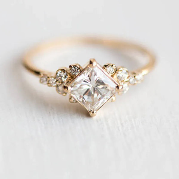 Karen - Elegant Queen Delysian Ring