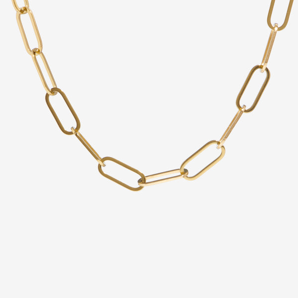 Náhrdelník s odkazy na kancelářské sponky